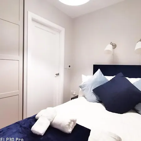Lovely 2bed With Patio & Fast Reliable Wifi