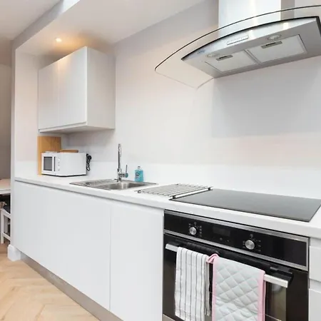 Lovely 2bed With Patio & Fast Reliable Wifi