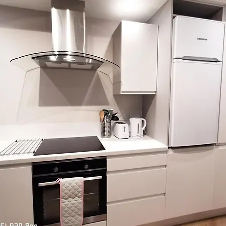 度假居 Lovely 2bed With Patio & Fast Reliable Wifi *