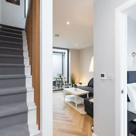 Lovely 2bed With Patio & Fast Reliable Wifi
