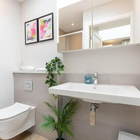 Lovely 2bed With Patio & Fast Reliable Wifi